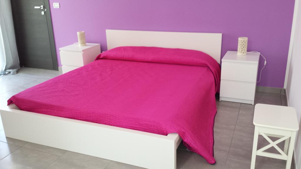 Case Vacanze Iris Uggiano La Chiesa Phòng bức ảnh