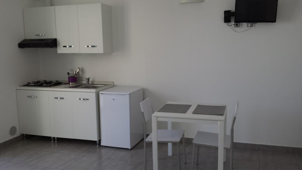 Case Vacanze Iris Uggiano La Chiesa Phòng bức ảnh