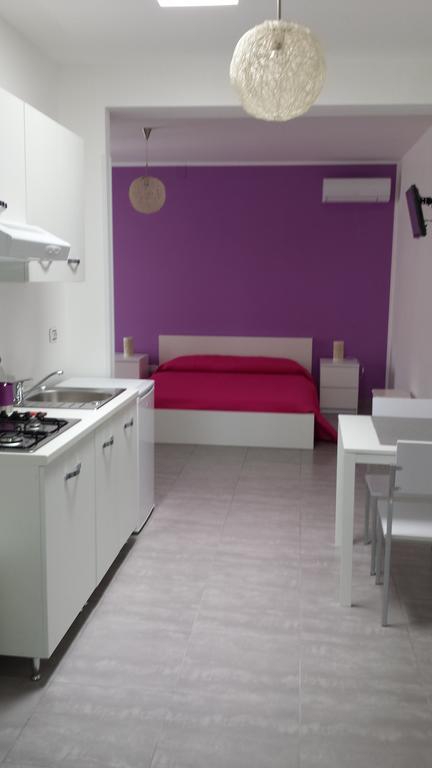Case Vacanze Iris Uggiano La Chiesa Phòng bức ảnh